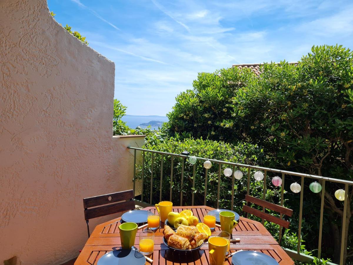 Bel Appartement Renove, Avec Terrasse Et Piscine La Croix-Valmer Bagian luar foto