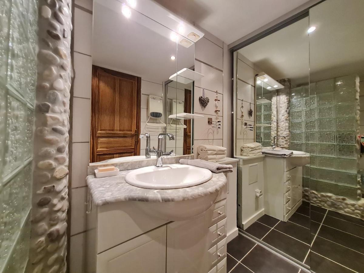 Bel Appartement Renove, Avec Terrasse Et Piscine La Croix-Valmer Bagian luar foto