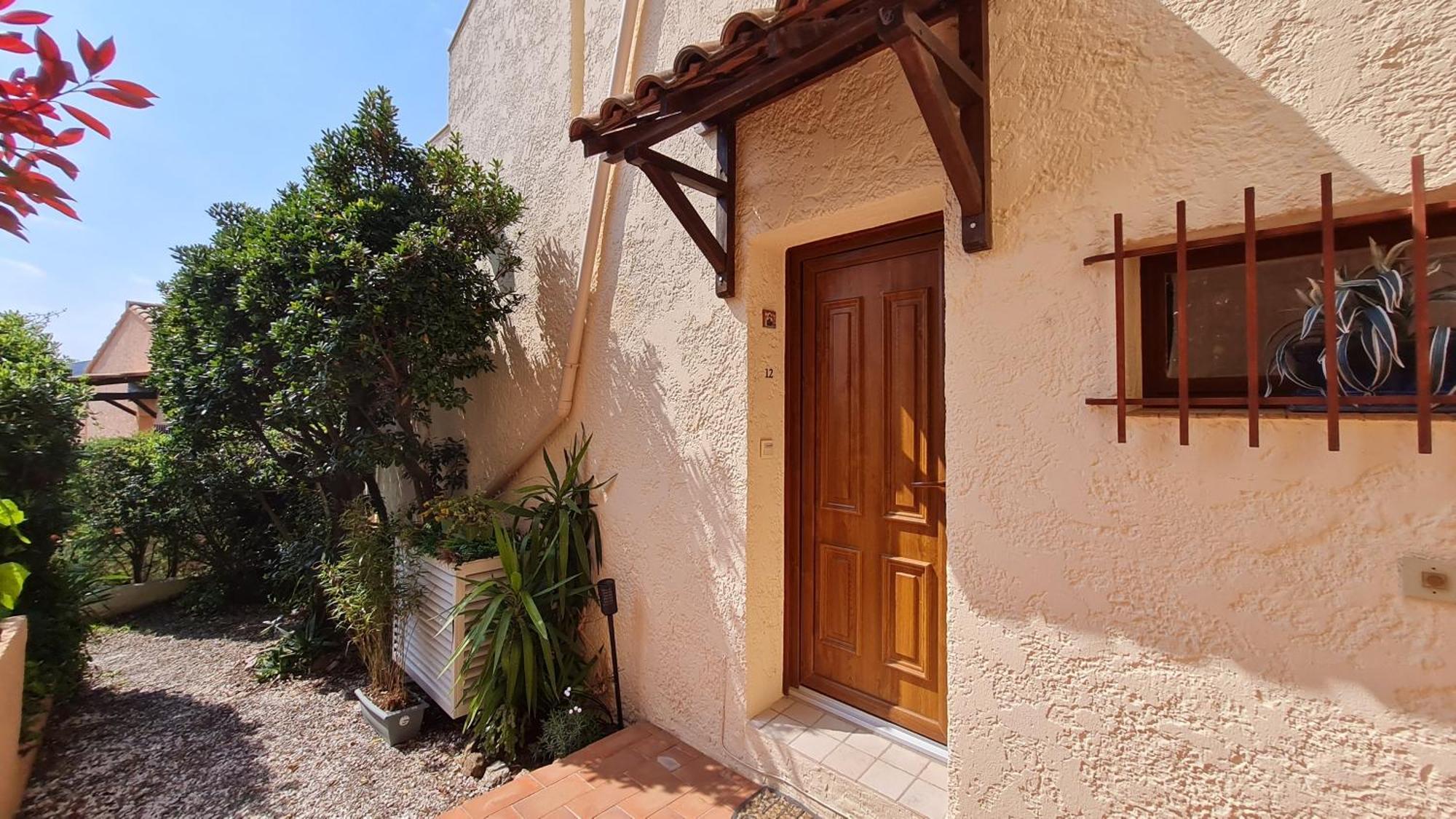 Bel Appartement Renove, Avec Terrasse Et Piscine La Croix-Valmer Bagian luar foto